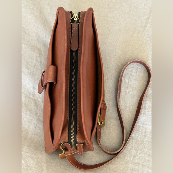 COACH Vintage ‘92 Brighton Crossbody Bag in British Tan - Picture 10 of 16